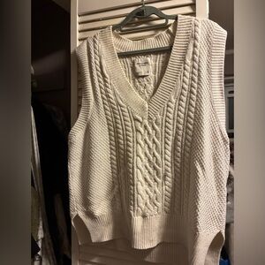 Abercrombie & Fitch Cream V-Neck Sweater Vest